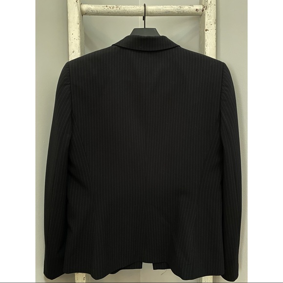 Tahari by Arthur S. Levine - Skirt and Blazer Set - Picture 2 of 5